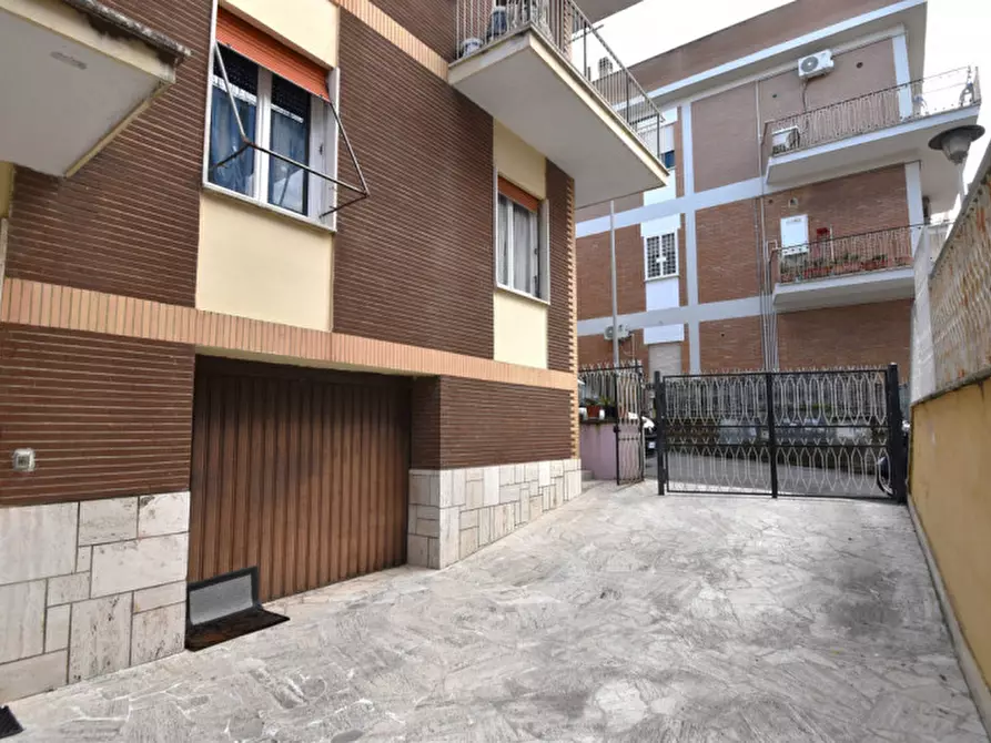 Immagine 17 di Appartamento in vendita  in Via Castel San Niccolò a Roma