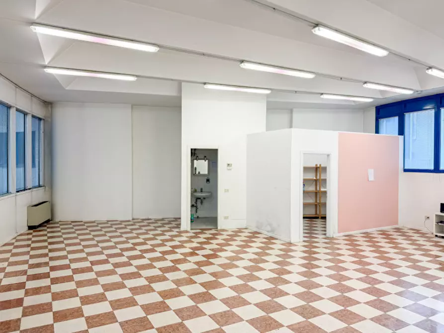 Immagine 7 di Ufficio in vendita  in Strada Padana verso Verona a Vicenza