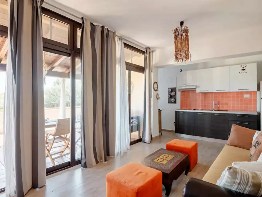 Immagine 5 di Appartamento in vendita  a Golfo Aranci