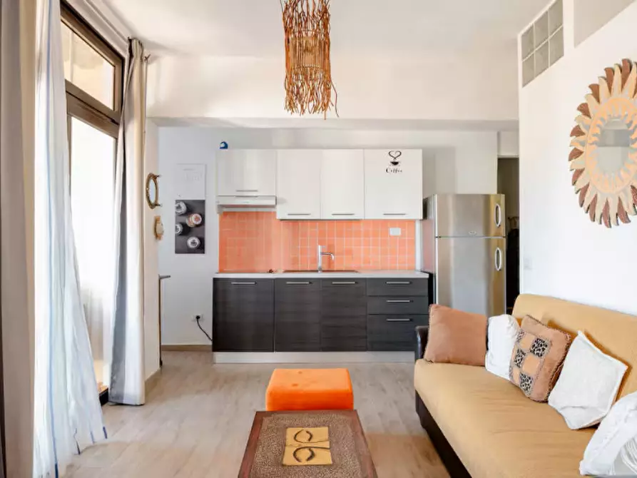 Immagine 8 di Appartamento in vendita  a Golfo Aranci