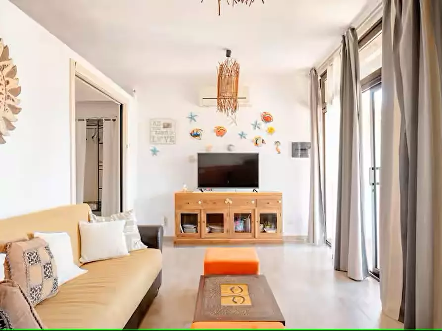 Immagine 9 di Appartamento in vendita  a Golfo Aranci