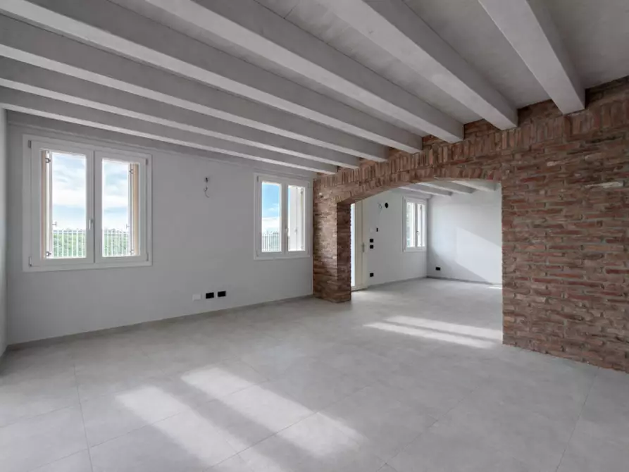 Immagine 8 di Casa bifamiliare in vendita  in Via Padana Inferiore Est 99/B a Legnago