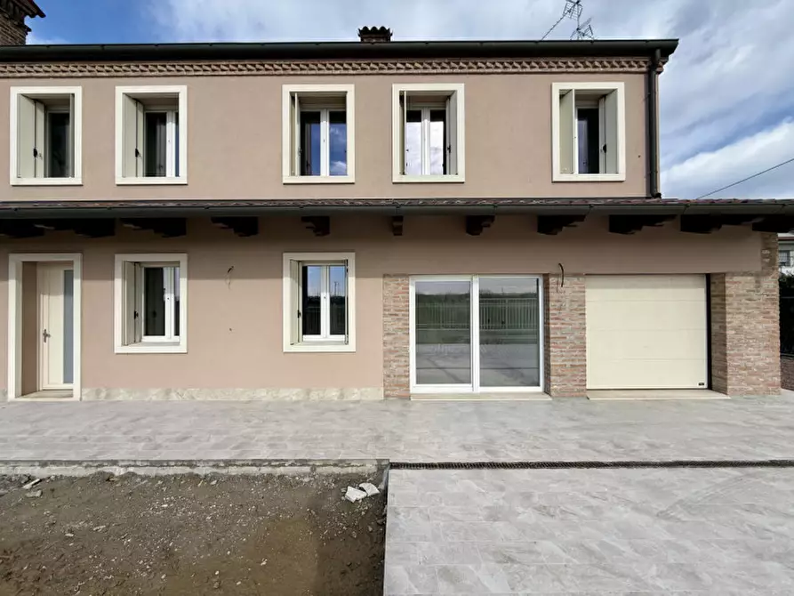 Immagine 12 di Casa bifamiliare in vendita  in Via Padana Inferiore Est 99/B a Legnago