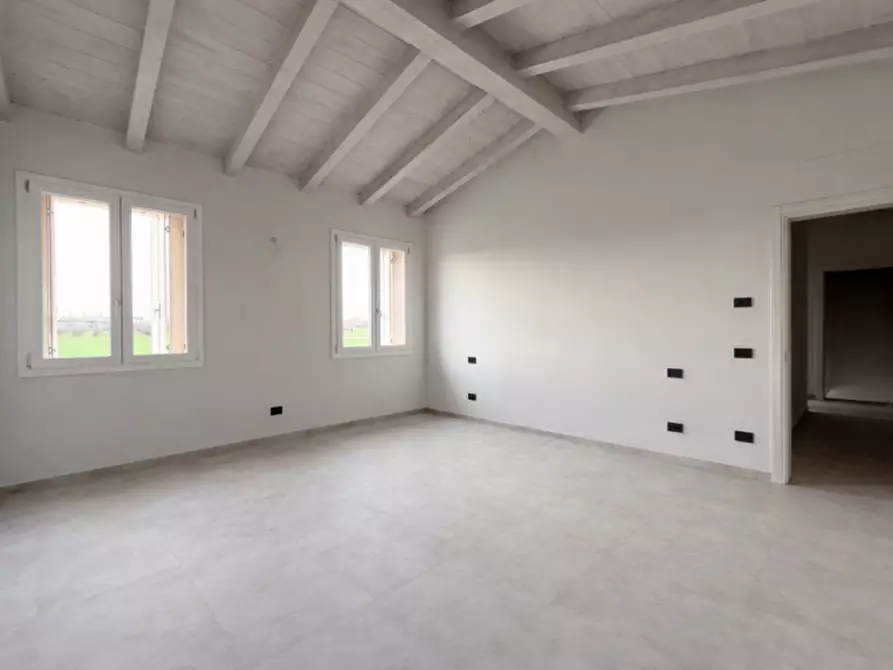 Immagine 14 di Casa bifamiliare in vendita  in Via Padana Inferiore Est 99/B a Legnago