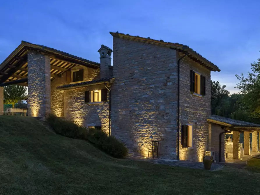 Immagine 4 di Rustico / casale in vendita  in strada Valubbio a Acqualagna