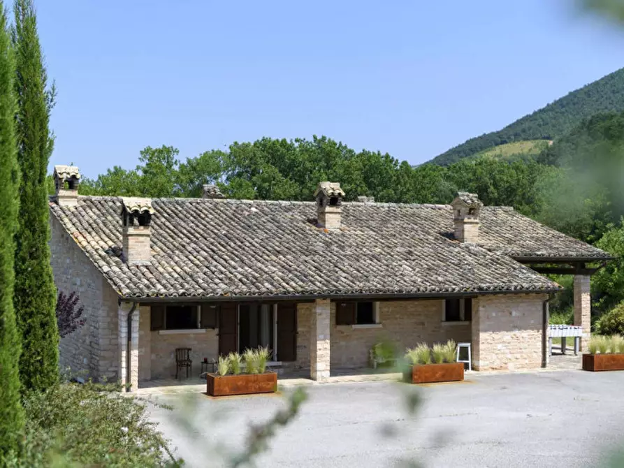 Immagine 7 di Rustico / casale in vendita  in strada Valubbio a Acqualagna