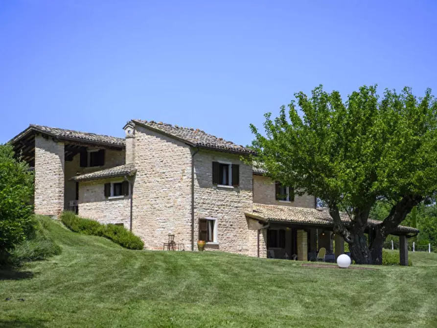 Immagine 48 di Rustico / casale in vendita  in strada Valubbio a Acqualagna