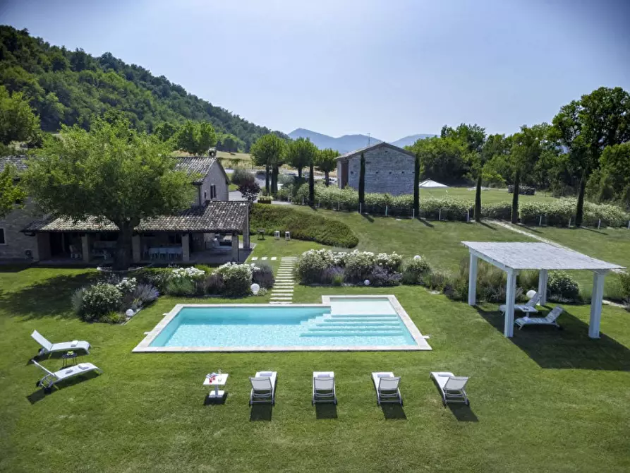 Immagine 69 di Rustico / casale in vendita  in strada Valubbio a Acqualagna