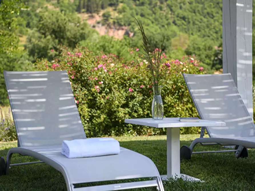 Immagine 71 di Rustico / casale in vendita  in strada Valubbio a Acqualagna