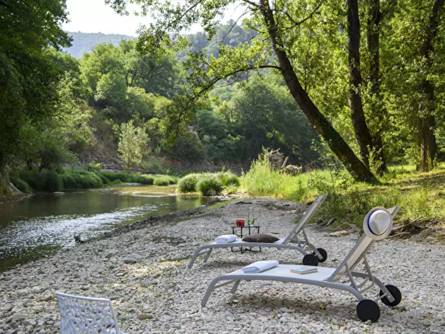 Immagine 73 di Rustico / casale in vendita  in strada Valubbio a Acqualagna