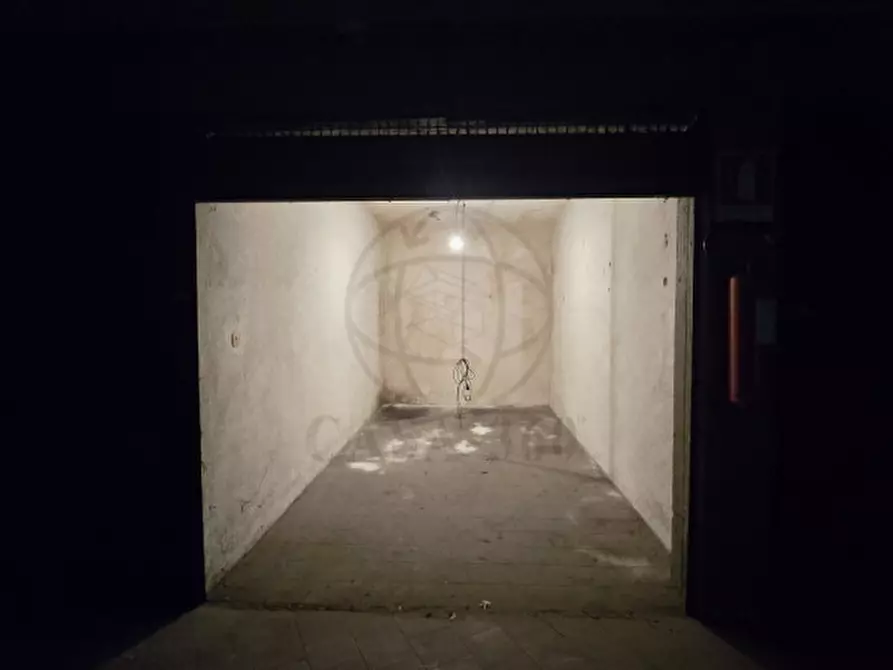 Immagine 3 di Garage in vendita  in Via Venti Settembre a Terni