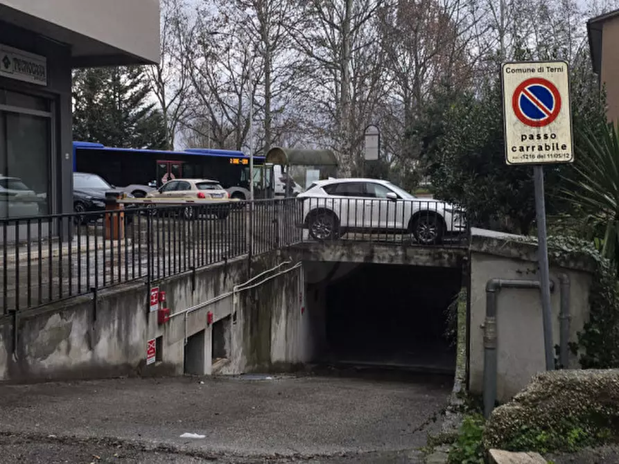 Immagine 8 di Garage in vendita  in Via Venti Settembre a Terni