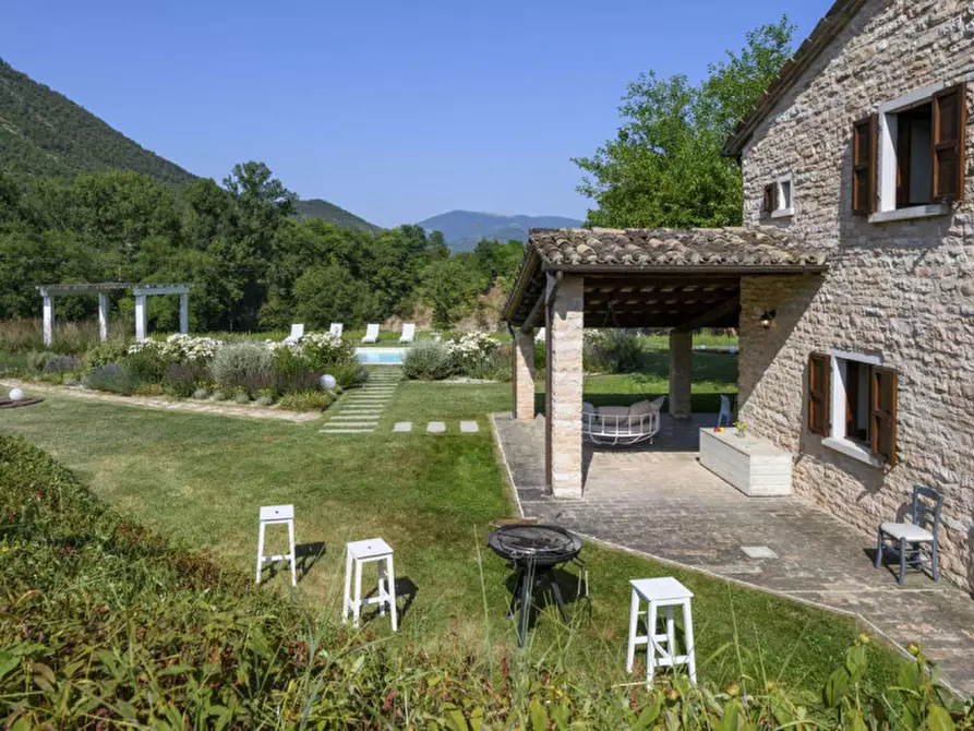 Immagine 5 di Rustico / casale in vendita  in strada Valubbio a Acqualagna