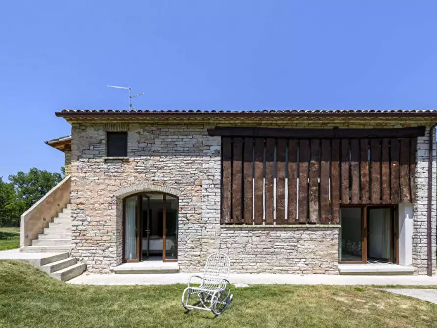 Immagine 15 di Rustico / casale in vendita  in strada Valubbio a Acqualagna