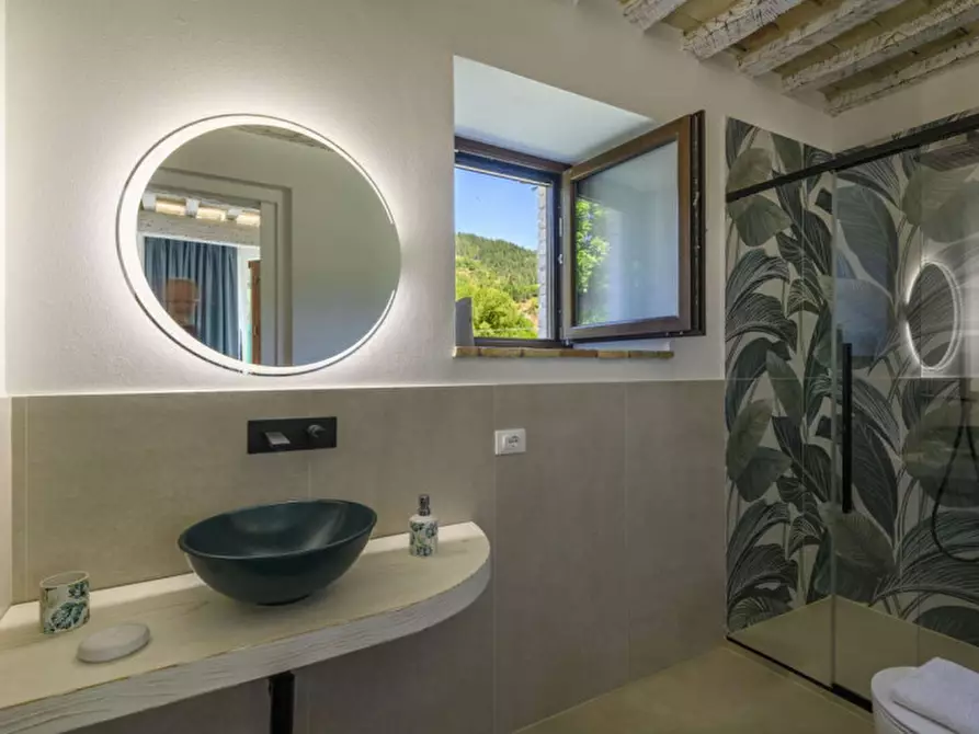 Immagine 18 di Rustico / casale in vendita  in strada Valubbio a Acqualagna