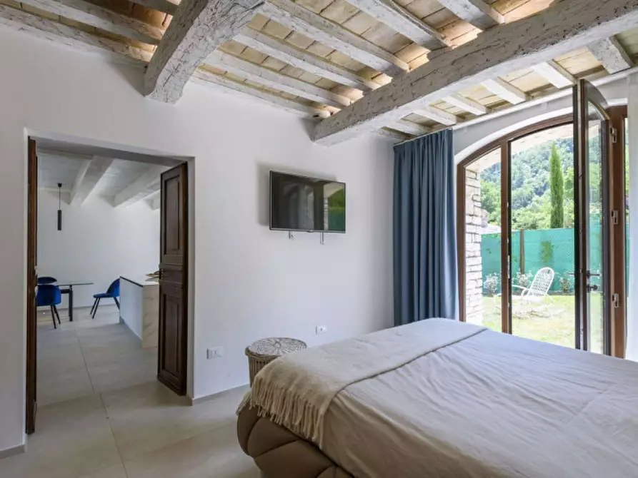 Immagine 19 di Rustico / casale in vendita  in strada Valubbio a Acqualagna