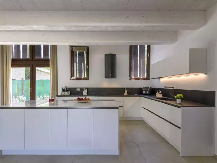 Immagine 22 di Rustico / casale in vendita  in strada Valubbio a Acqualagna