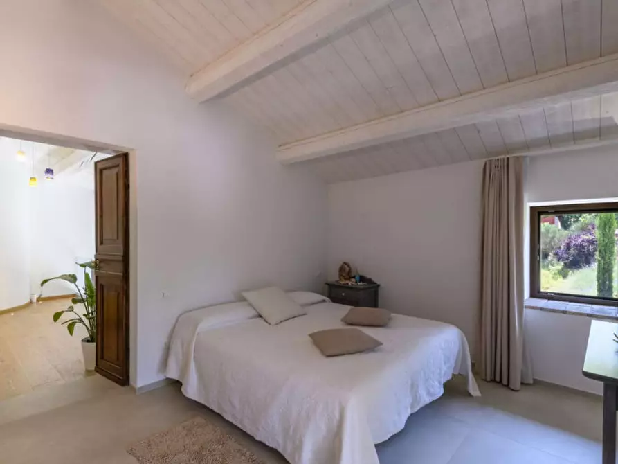 Immagine 24 di Rustico / casale in vendita  in strada Valubbio a Acqualagna