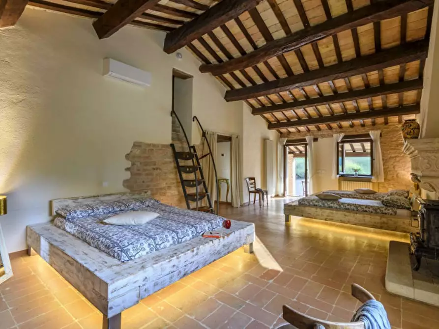 Immagine 33 di Rustico / casale in vendita  in strada Valubbio a Acqualagna