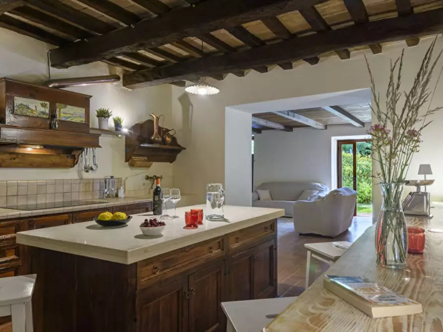 Immagine 46 di Rustico / casale in vendita  in strada Valubbio a Acqualagna