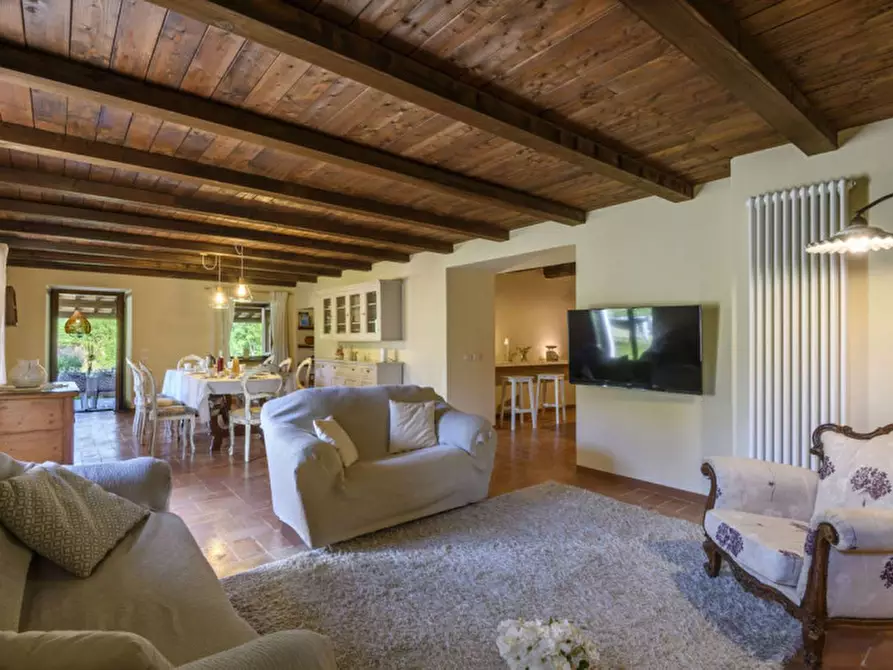 Immagine 48 di Rustico / casale in vendita  in strada Valubbio a Acqualagna