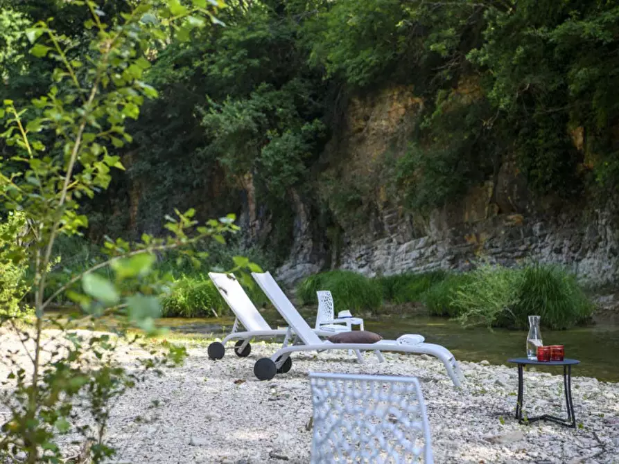 Immagine 90 di Rustico / casale in vendita  in strada Valubbio a Acqualagna