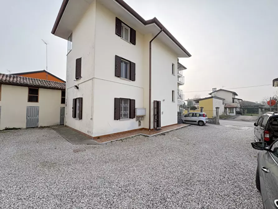 Immagine 1 di Appartamento in vendita  in Via Giuseppe Verdi a Pozzuolo Del Friuli