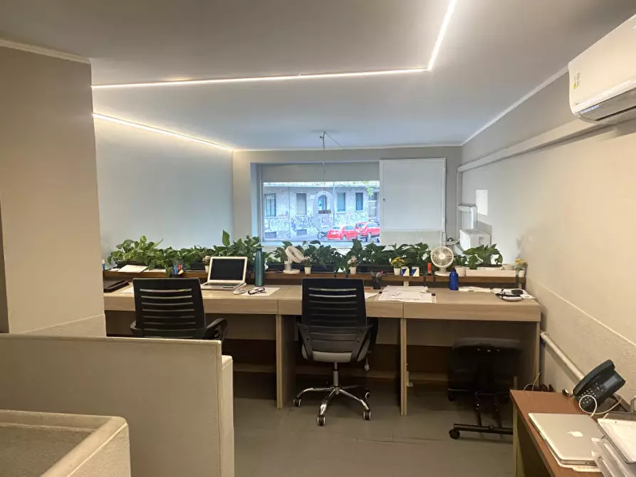 Immagine 17 di Negozio in affitto  in Via Bronzino 1 a Milano