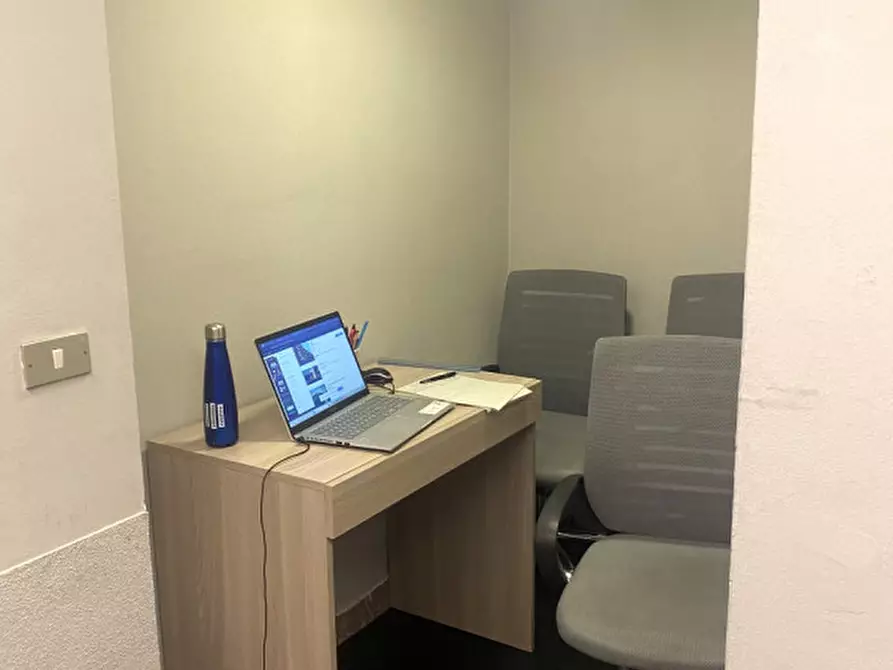 Immagine 19 di Negozio in affitto  in Via Bronzino 1 a Milano