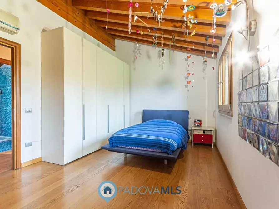 Immagine 16 di Villa in vendita  in Via Nespolaro a Rubano