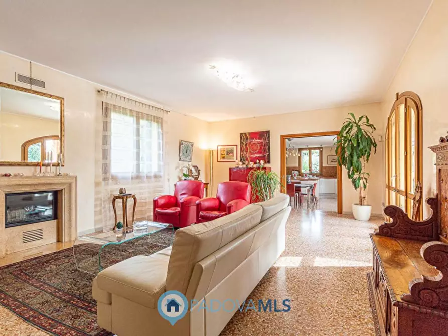 Immagine 29 di Villa in vendita  in Via Nespolaro a Rubano