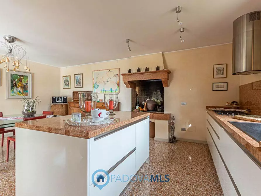 Immagine 33 di Villa in vendita  in Via Nespolaro a Rubano