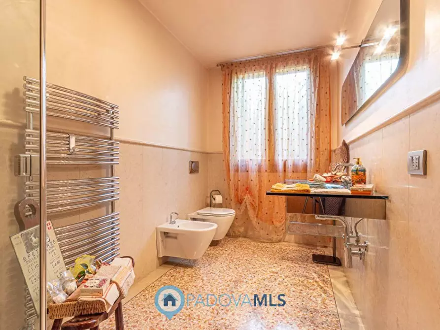 Immagine 40 di Villa in vendita  in Via Nespolaro a Rubano