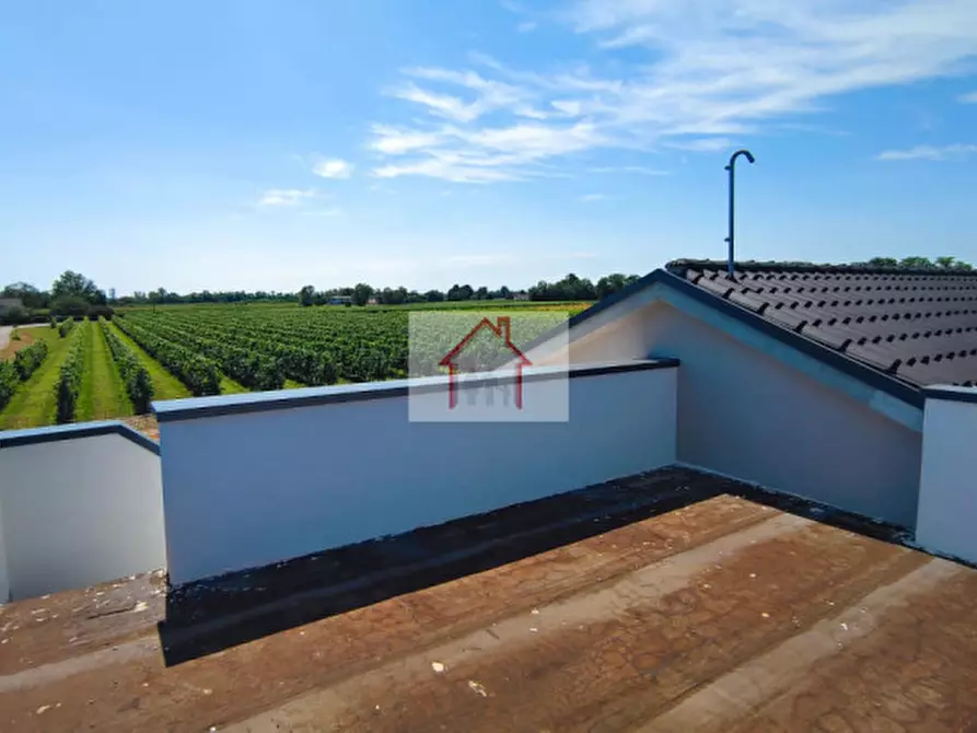 Immagine 8 di Casa bifamiliare in vendita  in Via Nogariole a Giavera Del Montello