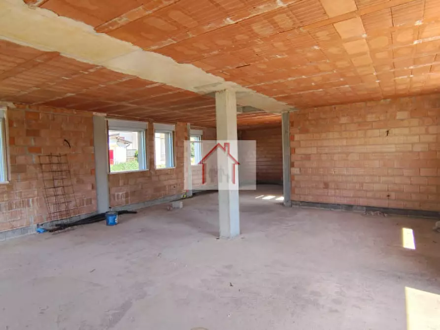 Immagine 9 di Casa bifamiliare in vendita  in Via Nogariole a Giavera Del Montello