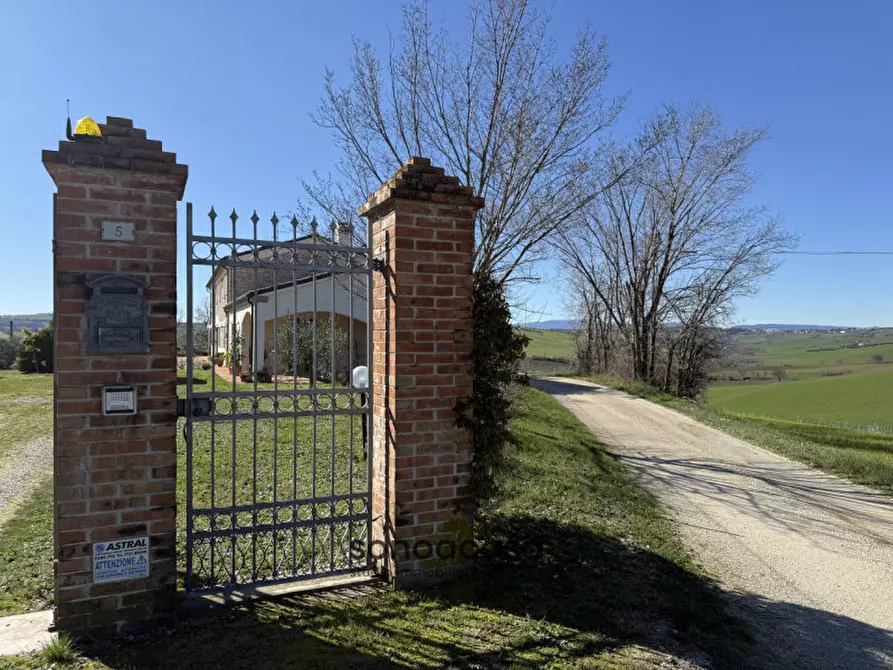 Immagine 55 di Rustico / casale in vendita  in Via Divin Amore 5 a San Costanzo