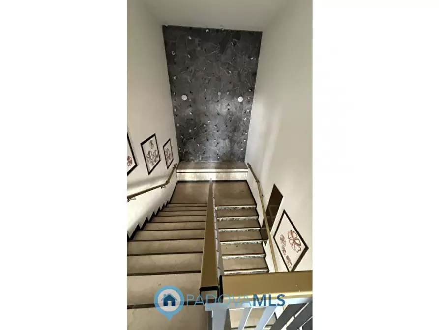 Immagine 6 di Ufficio in vendita  in Via Jacopo Avanzo a Padova