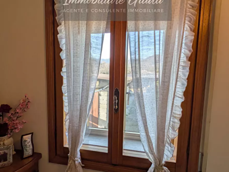 Immagine 7 di Casa bifamiliare in vendita  a Vittorio Veneto