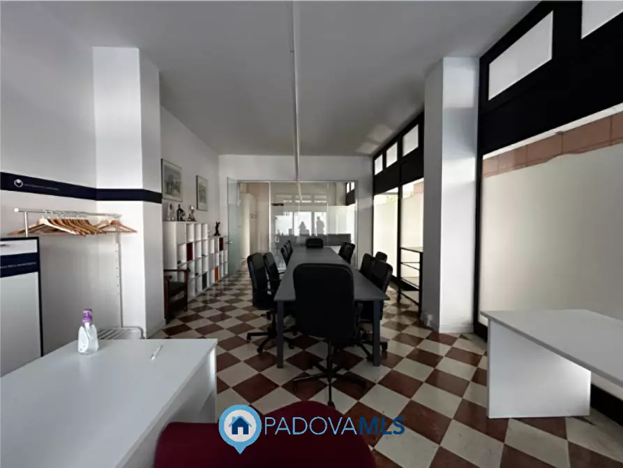 Immagine 1 di Attività commerciale in vendita  in via san marco, 141 a Padova
