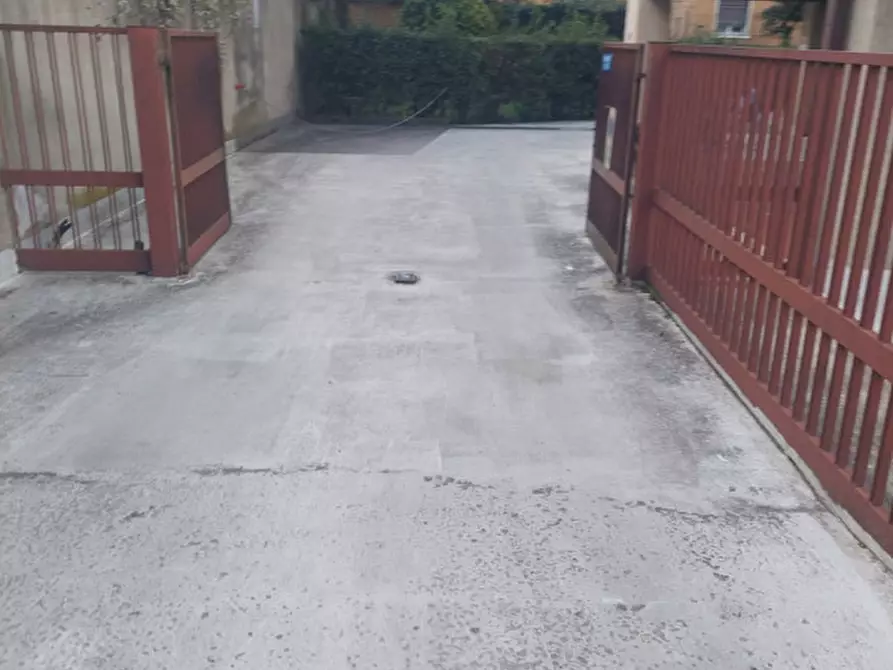 Immagine 1 di Garage in affitto  in Via Monte Ortigara 2C a Verona