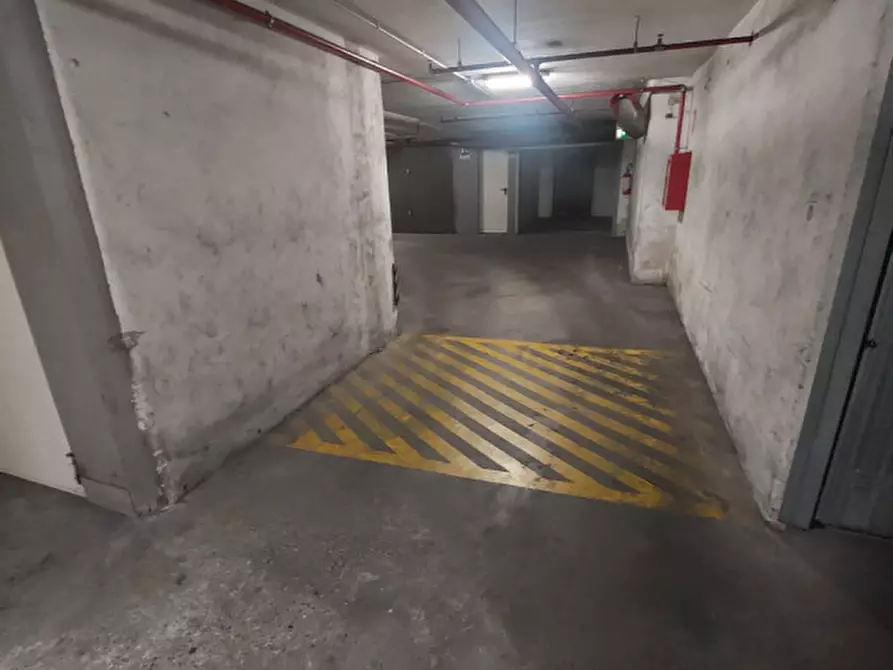 Immagine 5 di Garage in affitto  in Via Monte Ortigara 2C a Verona