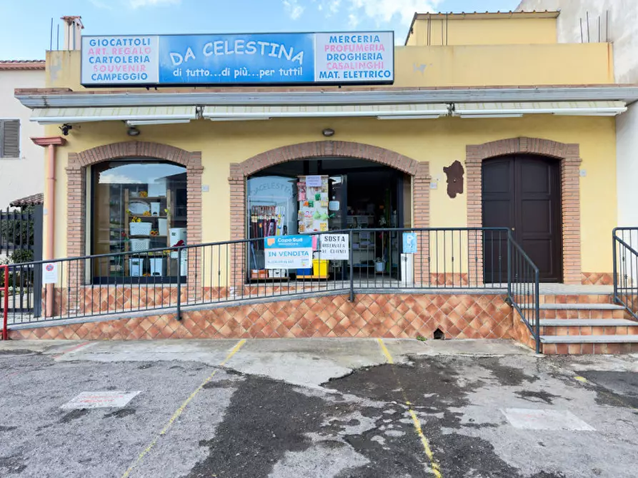 Immagine 1 di Negozio in vendita  in Via Alfonso Lamarmora a Pula