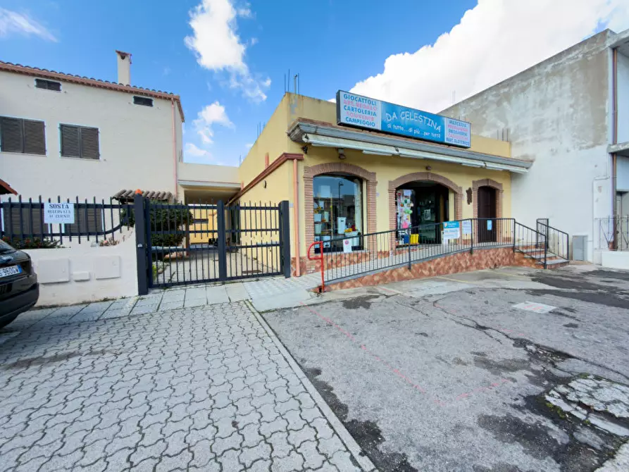 Immagine 2 di Negozio in vendita  in Via Alfonso Lamarmora a Pula