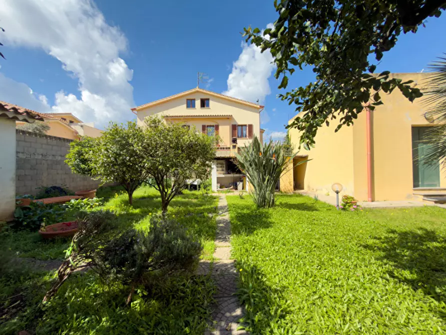 Immagine 15 di Negozio in vendita  in Via Alfonso Lamarmora a Pula