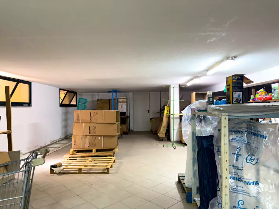 Immagine 21 di Negozio in vendita  in Via Alfonso Lamarmora a Pula