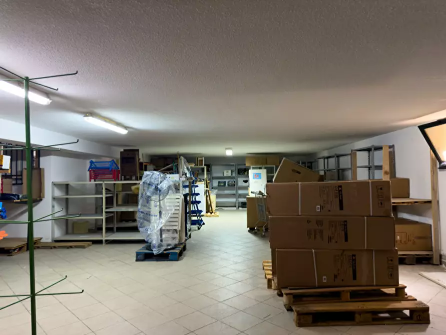 Immagine 22 di Negozio in vendita  in Via Alfonso Lamarmora a Pula