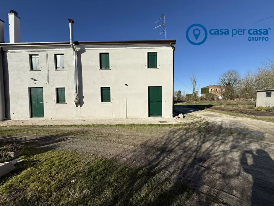 Immagine 2 di Villetta a schiera in affitto  in Località Schiappe 2 a Adria