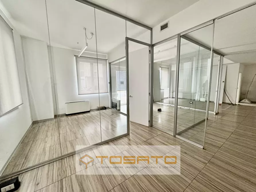 Immagine 9 di Capannone industriale in vendita  a Colognola Ai Colli