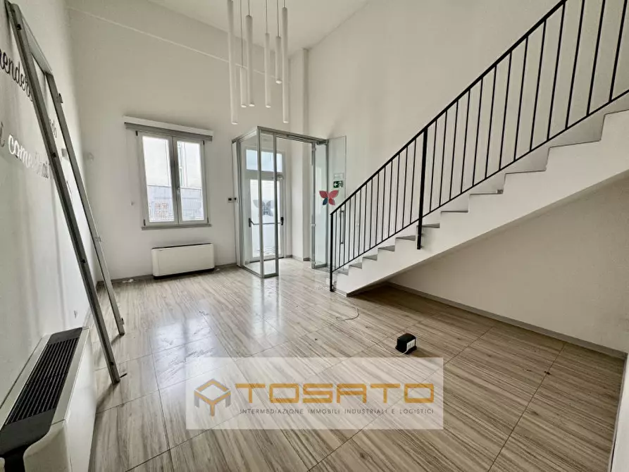 Immagine 11 di Capannone industriale in vendita  a Colognola Ai Colli