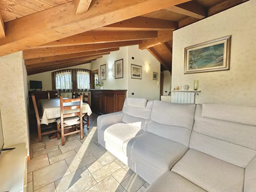 Immagine 9 di Appartamento in vendita  in Via Giosuè Carducci 19/A a Azzano San Paolo